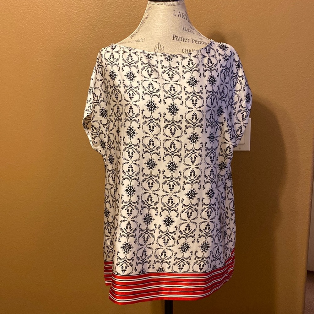 Liz Claiborne ladies top.